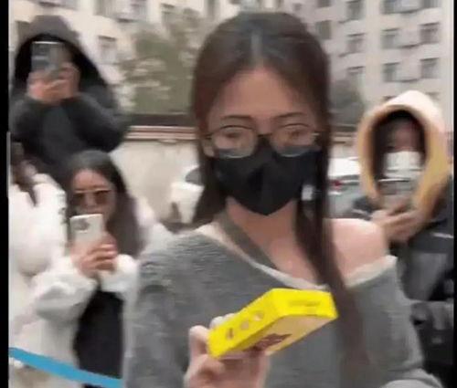 娱乐吃瓜最新事件爆料,神秘事件引发热议，真相即将揭晓！